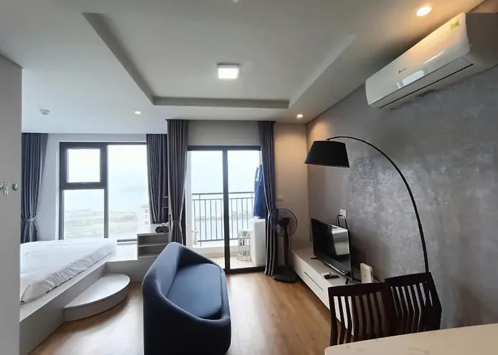 Thuy Apartment *