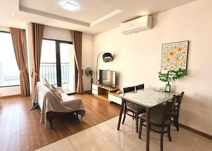 Thuy Apartment *